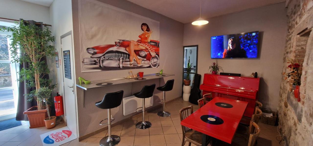 Chambres D'Hotes Les Lits Des Fees Saint-Floret エクステリア 写真
